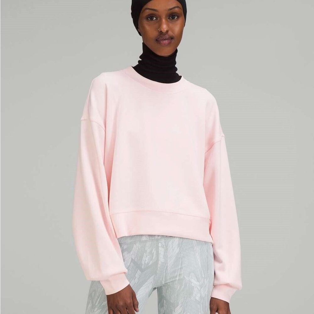 Lululemon strawberry milkshake perfectly oversized crop 4